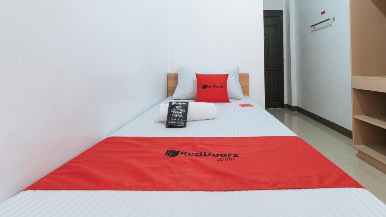 فندق Reddoorz Near Iloilo International Airport Cabatuan المظهر الخارجي الصورة