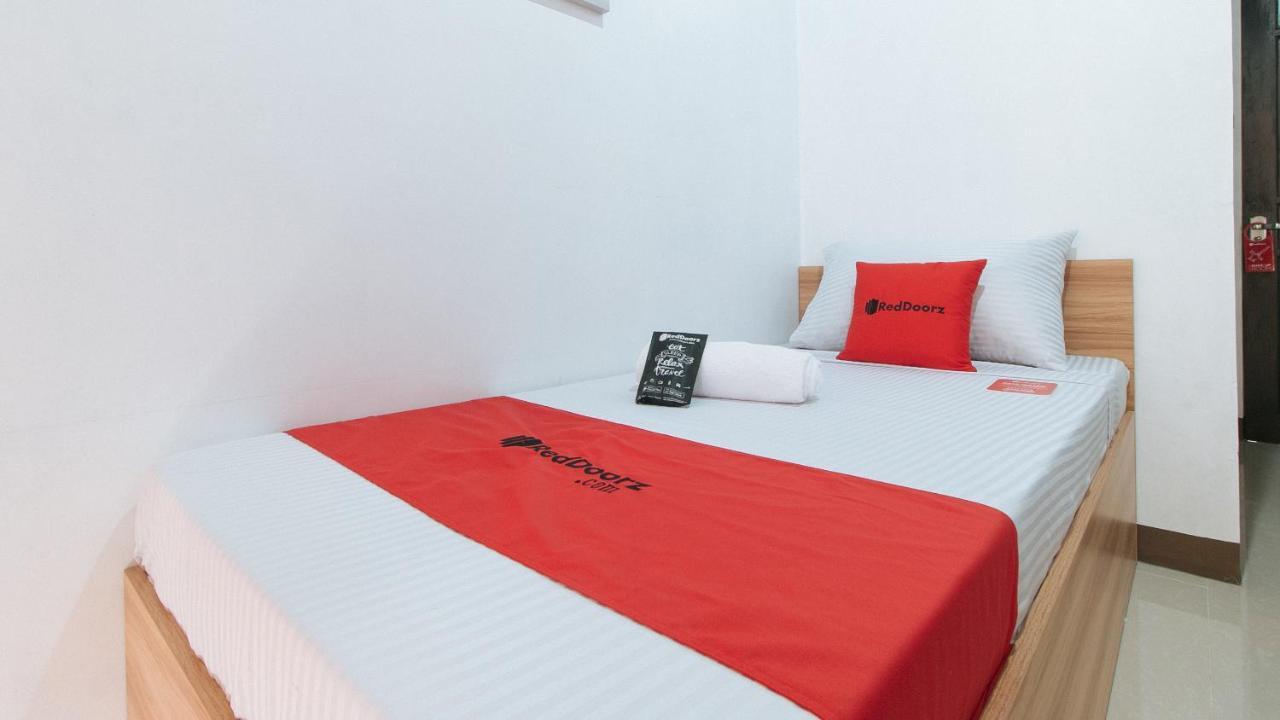 فندق Reddoorz Near Iloilo International Airport Cabatuan المظهر الخارجي الصورة